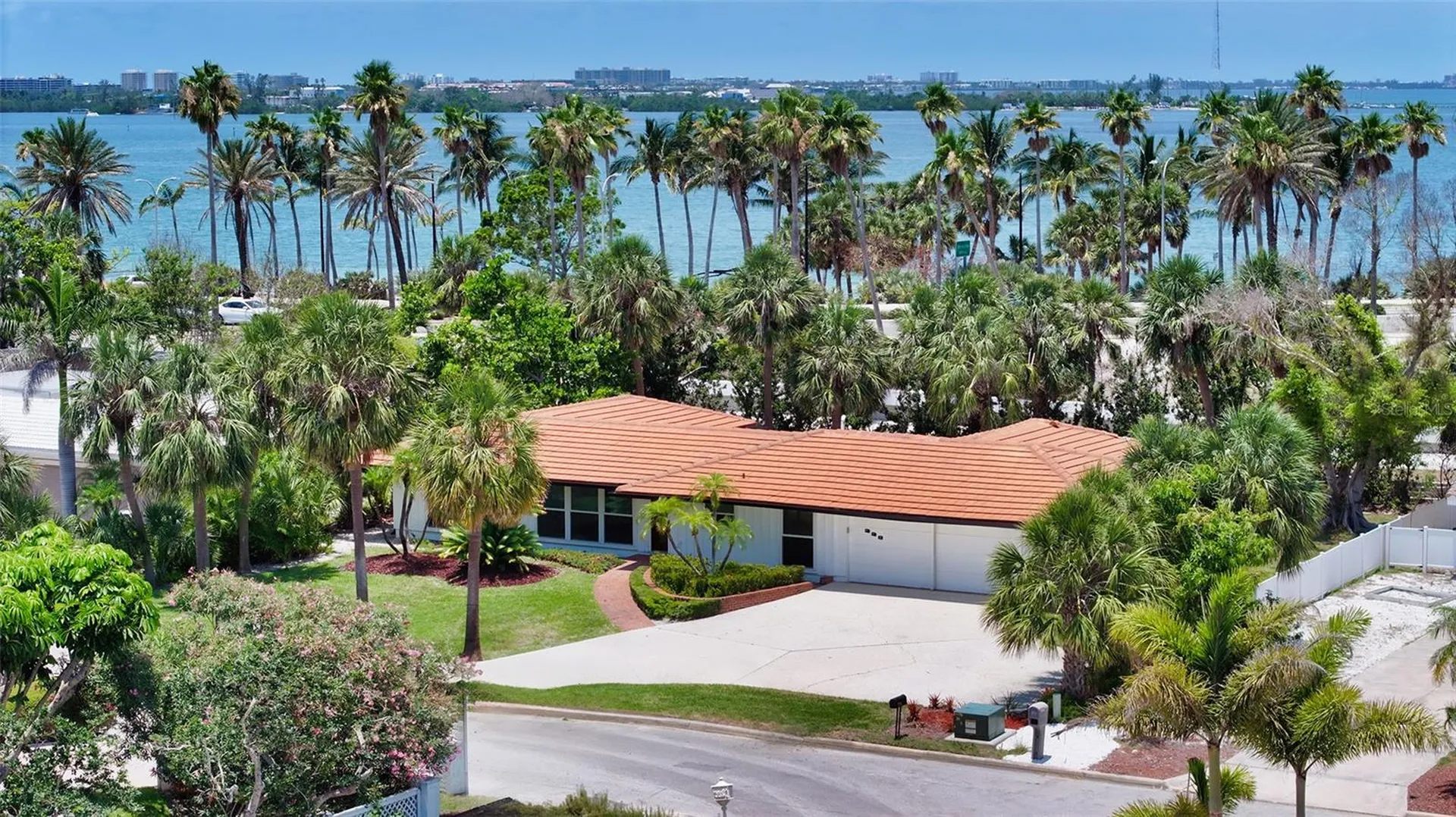 223 Seagull Lane Sarasota FL 34236