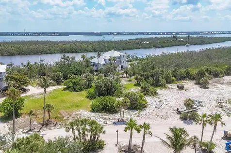7365 Palm Island Drive Placida FL 33946