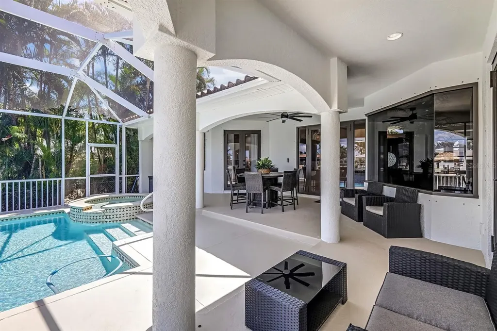 3917 SE 19th Avenue Cape Coral FL 33904