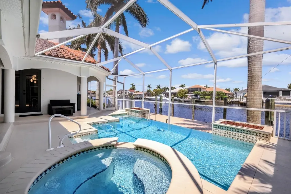 3917 SE 19th Avenue Cape Coral FL 33904