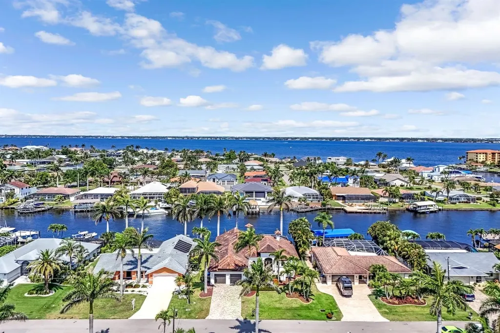 3917 SE 19th Avenue Cape Coral FL 33904