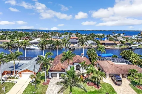 3917 SE 19th Avenue Cape Coral FL 33904
