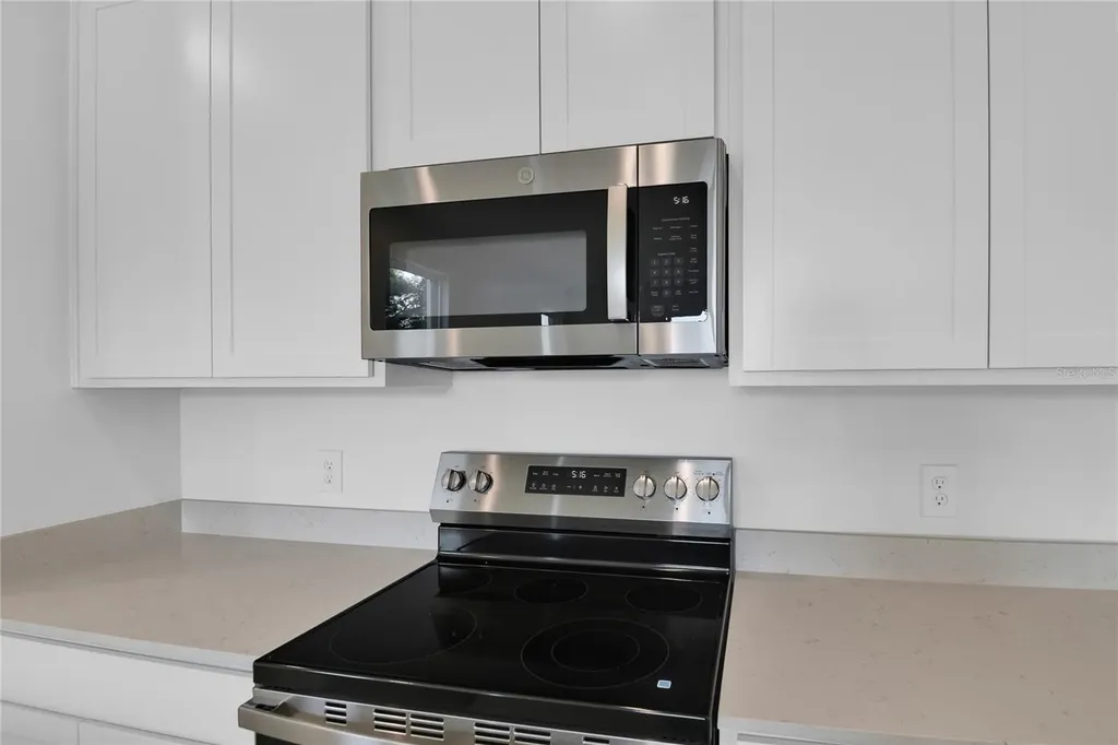 762 Lake Dell Avenue Dundee FL 33838