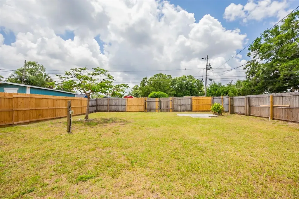 1020 58th Avenue N St Petersburg FL 33703