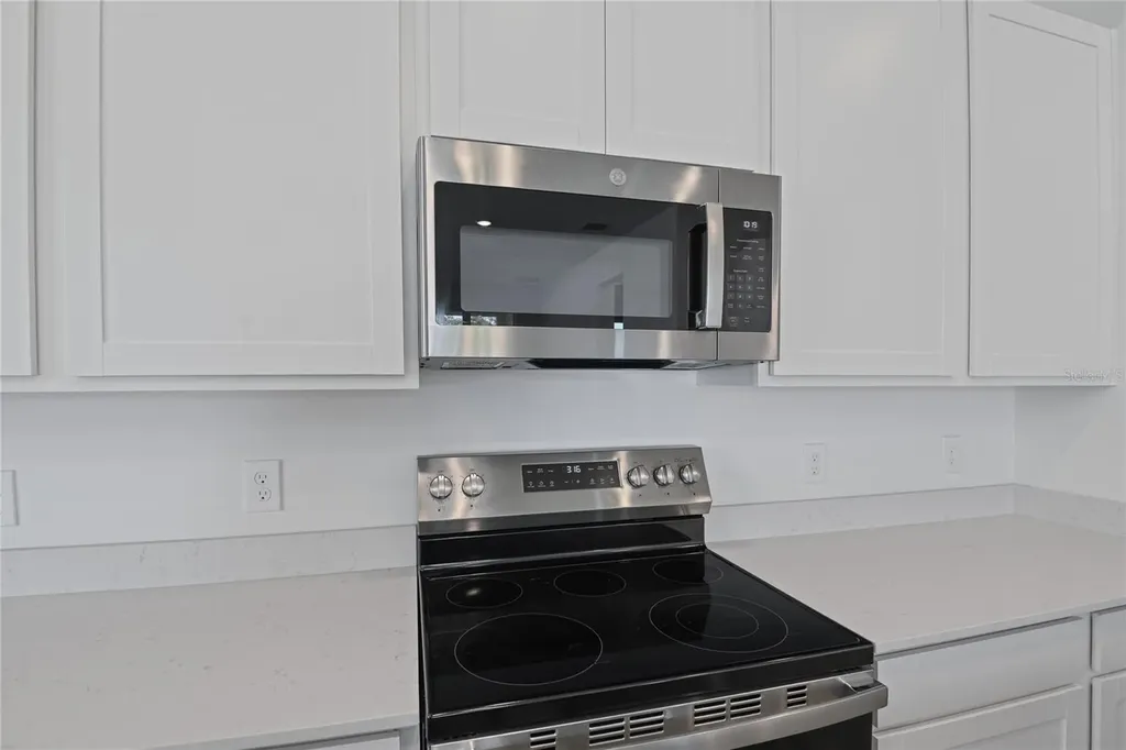746 Lake Dell Avenue Dundee FL 33838
