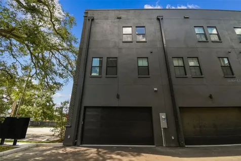 1218 E Kay Street Tampa FL 33602