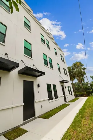 1218 E Kay Street Tampa FL 33602