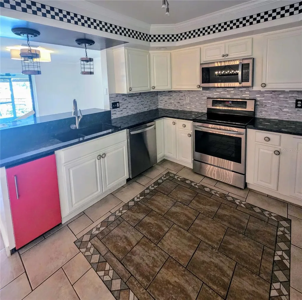 644 Yardarm Drive Apollo Beach FL 33572