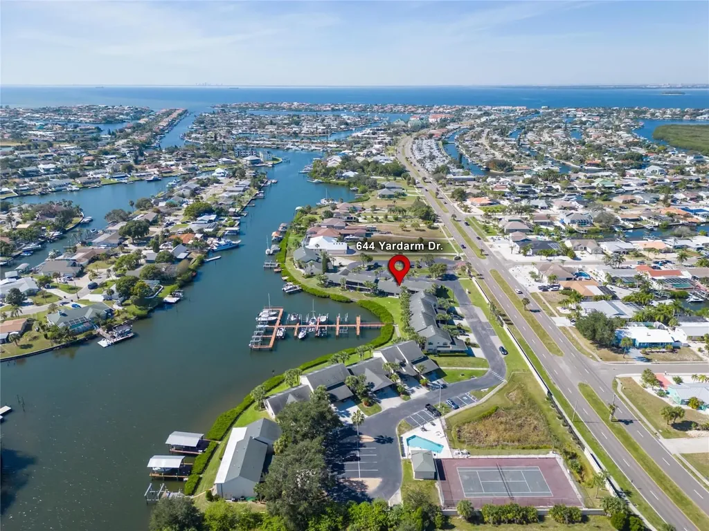 644 Yardarm Drive Apollo Beach FL 33572