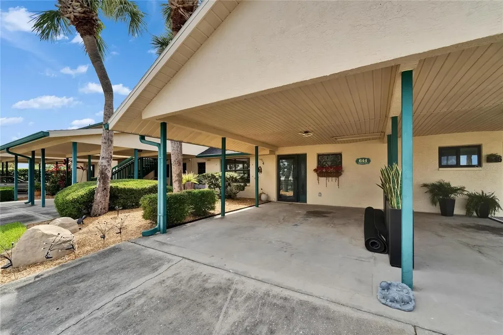 644 Yardarm Drive Apollo Beach FL 33572