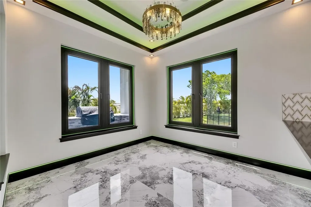 6526 Simone Shores Circle Apollo Beach FL 33572