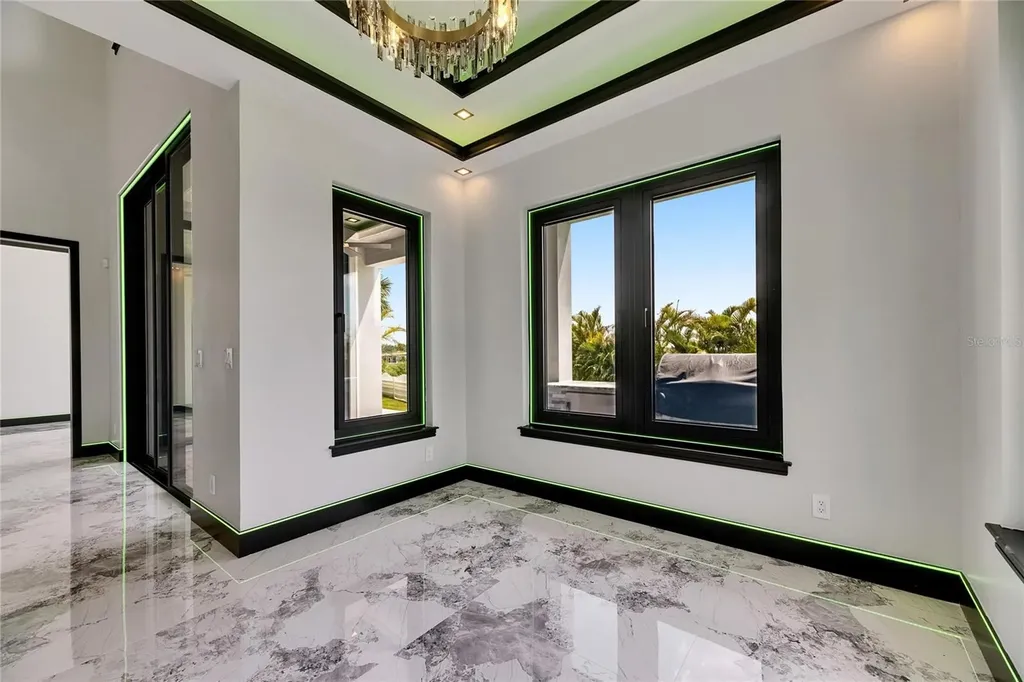 6526 Simone Shores Circle Apollo Beach FL 33572