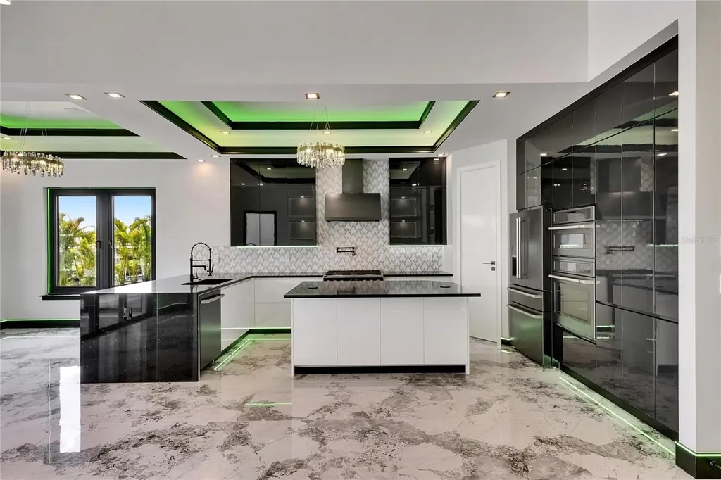 6526 Simone Shores Circle Apollo Beach FL 33572