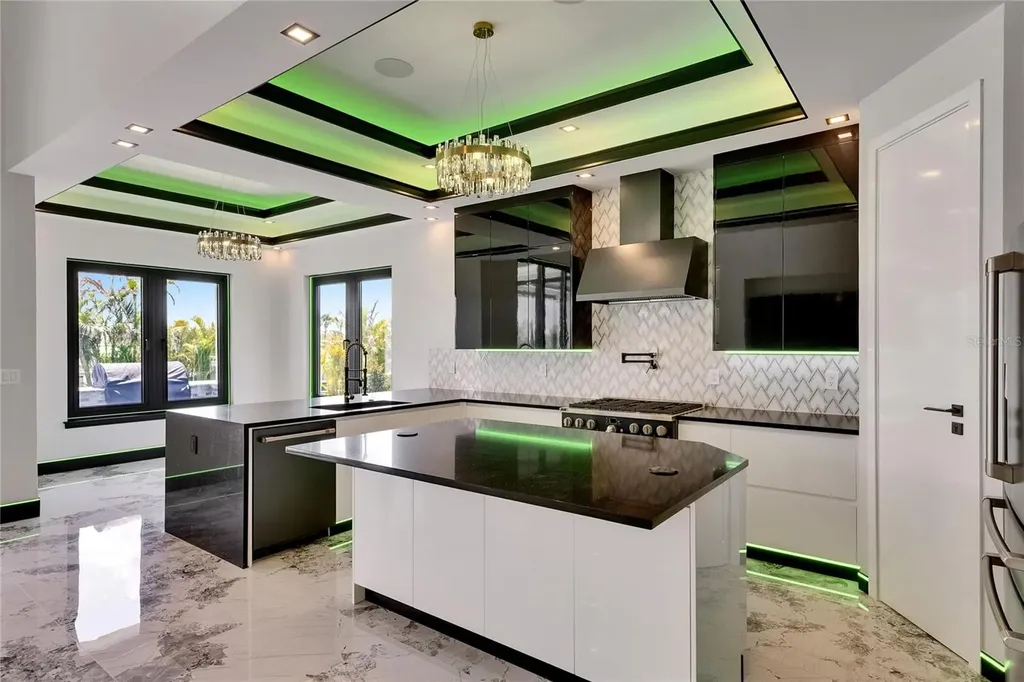 6526 Simone Shores Circle Apollo Beach FL 33572