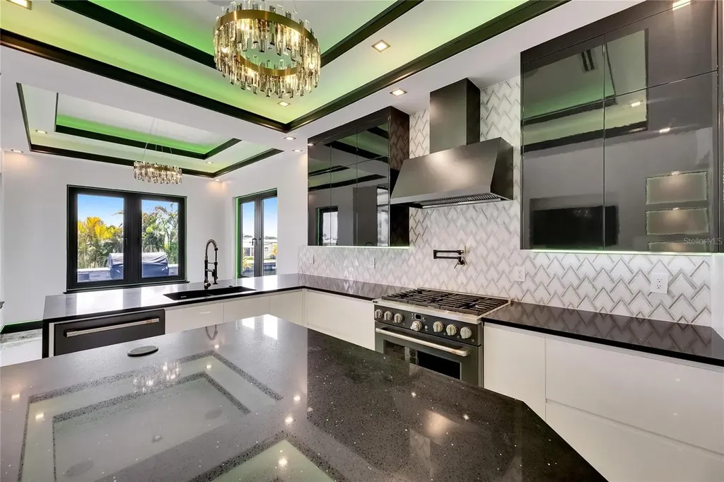 6526 Simone Shores Circle Apollo Beach FL 33572