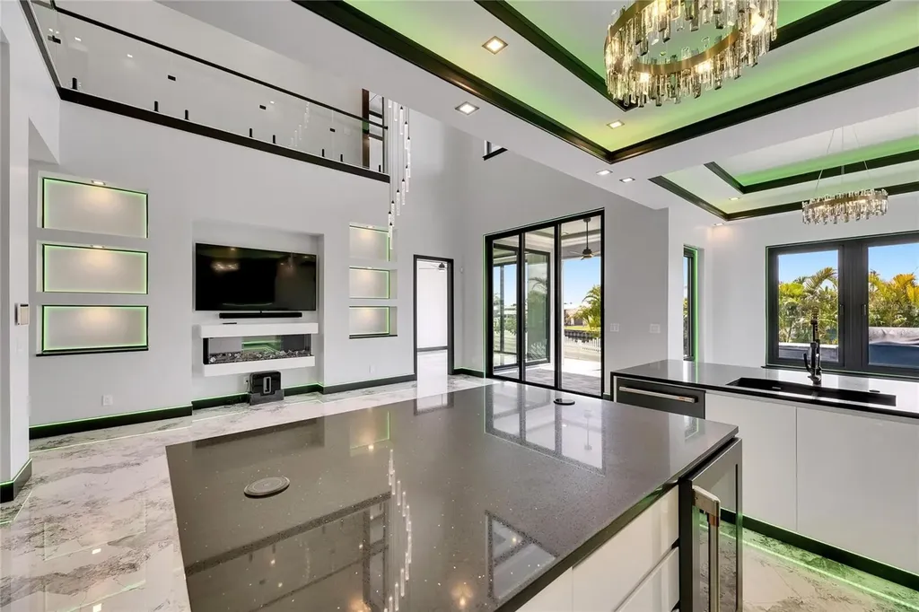 6526 Simone Shores Circle Apollo Beach FL 33572