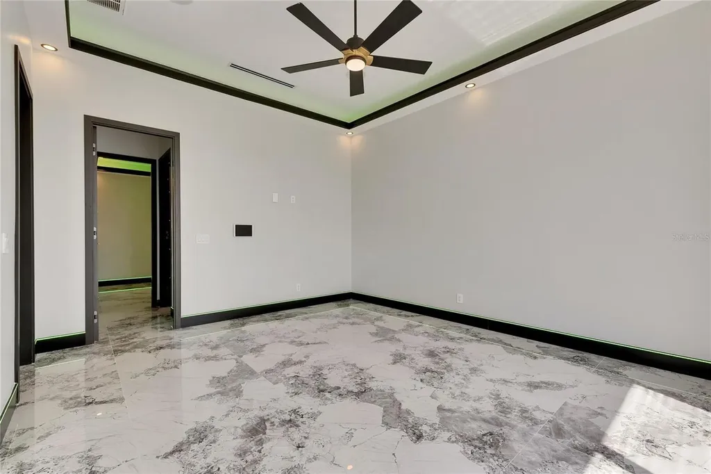 6526 Simone Shores Circle Apollo Beach FL 33572