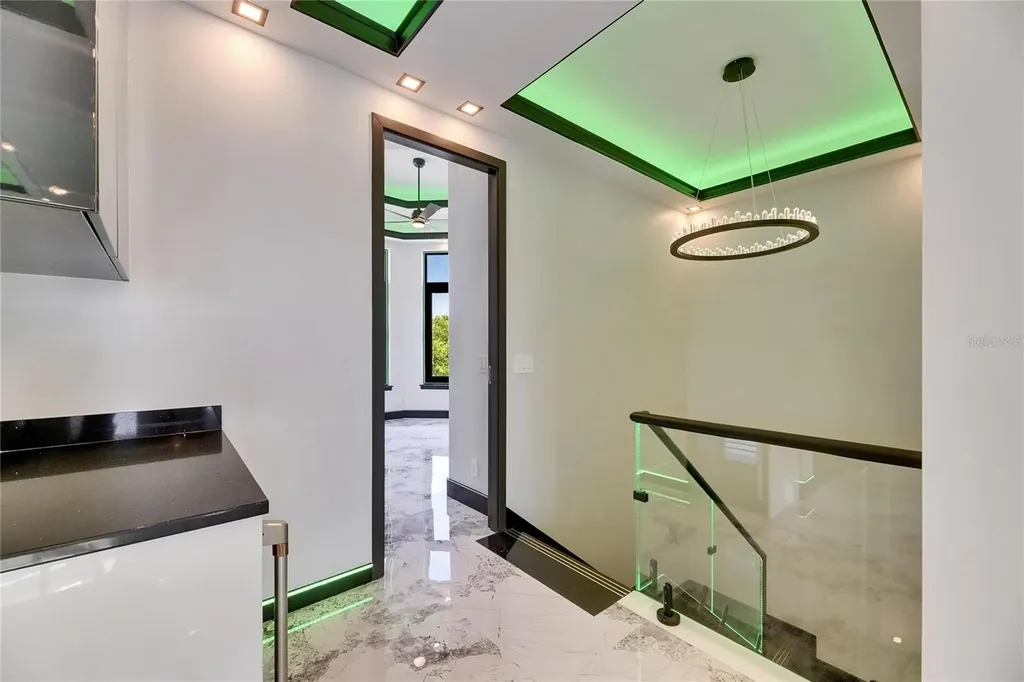 6526 Simone Shores Circle Apollo Beach FL 33572