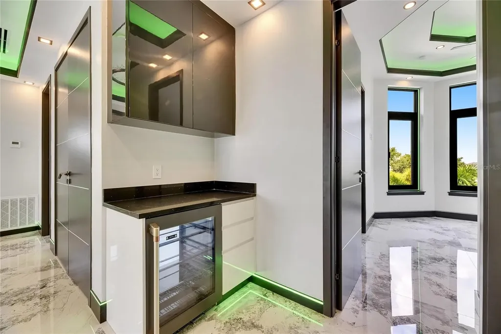 6526 Simone Shores Circle Apollo Beach FL 33572