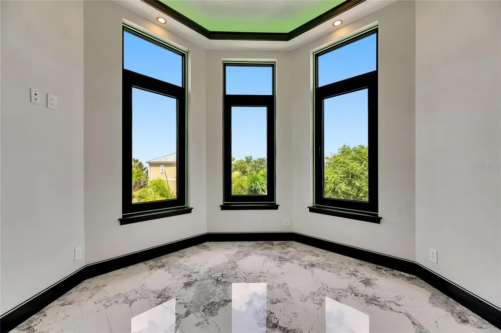 6526 Simone Shores Circle Apollo Beach FL 33572