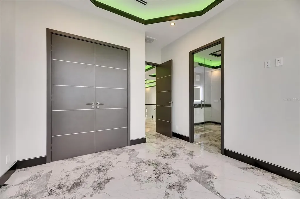 6526 Simone Shores Circle Apollo Beach FL 33572