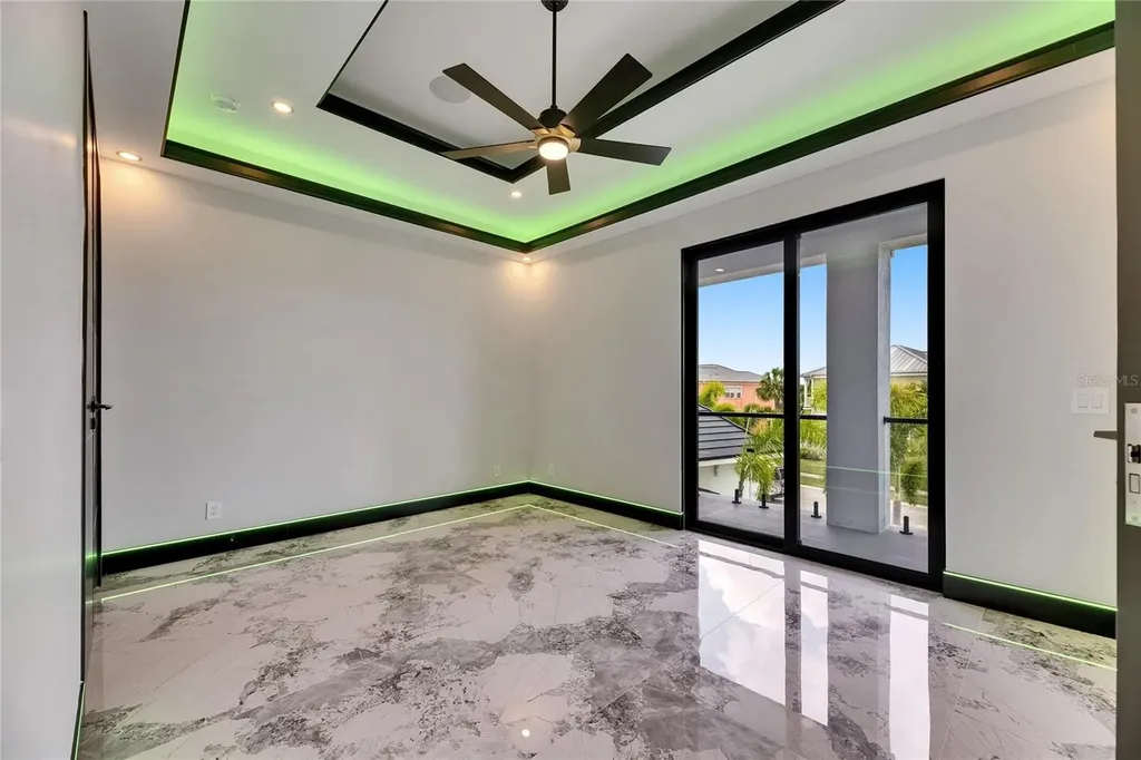 6526 Simone Shores Circle Apollo Beach FL 33572