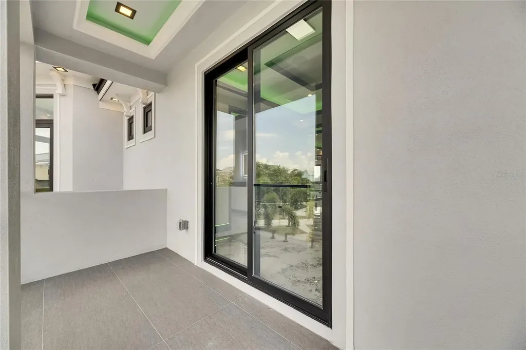 6526 Simone Shores Circle Apollo Beach FL 33572