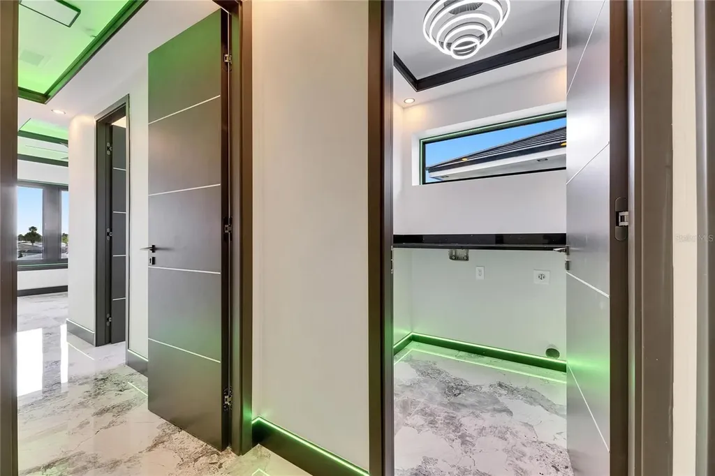 6526 Simone Shores Circle Apollo Beach FL 33572