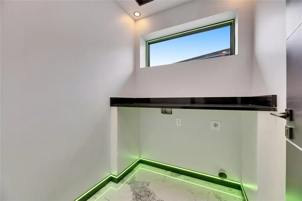 6526 Simone Shores Circle Apollo Beach FL 33572