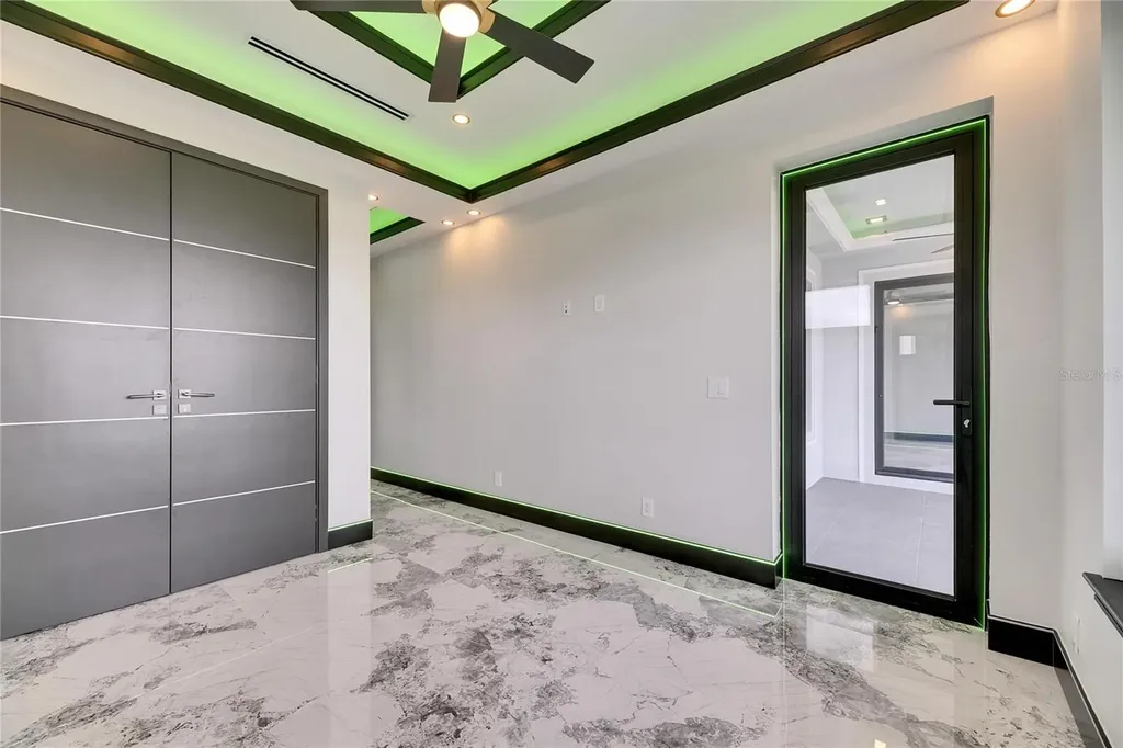 6526 Simone Shores Circle Apollo Beach FL 33572