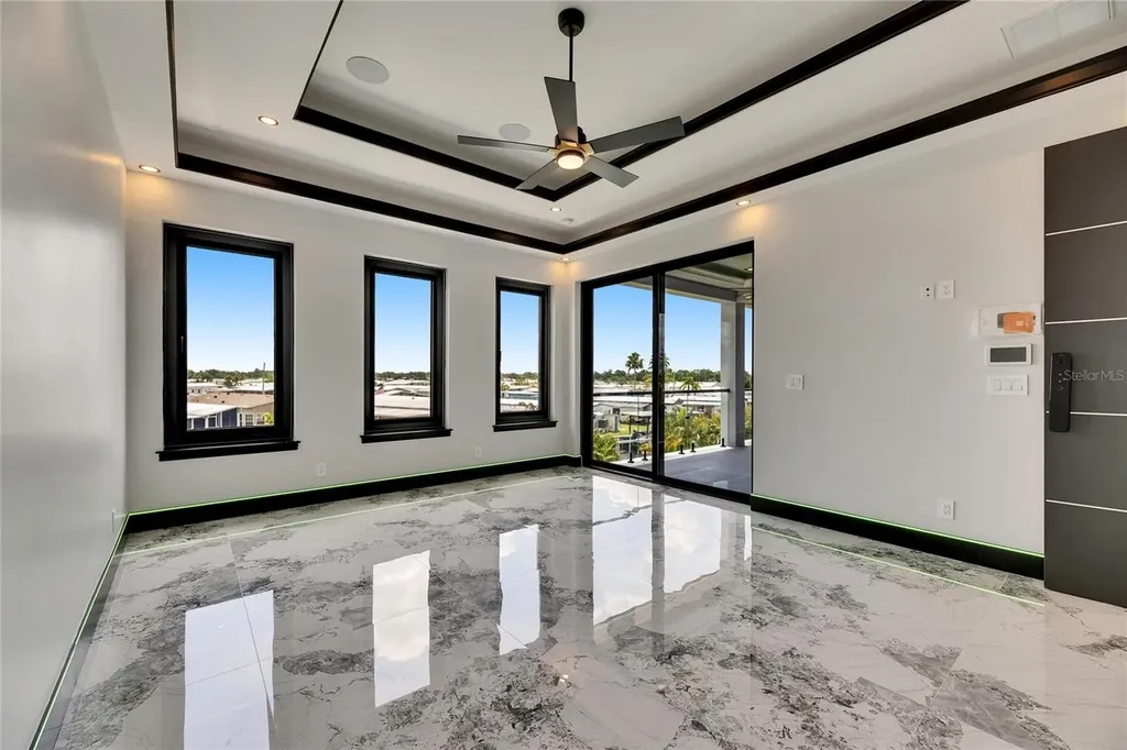 6526 Simone Shores Circle Apollo Beach FL 33572