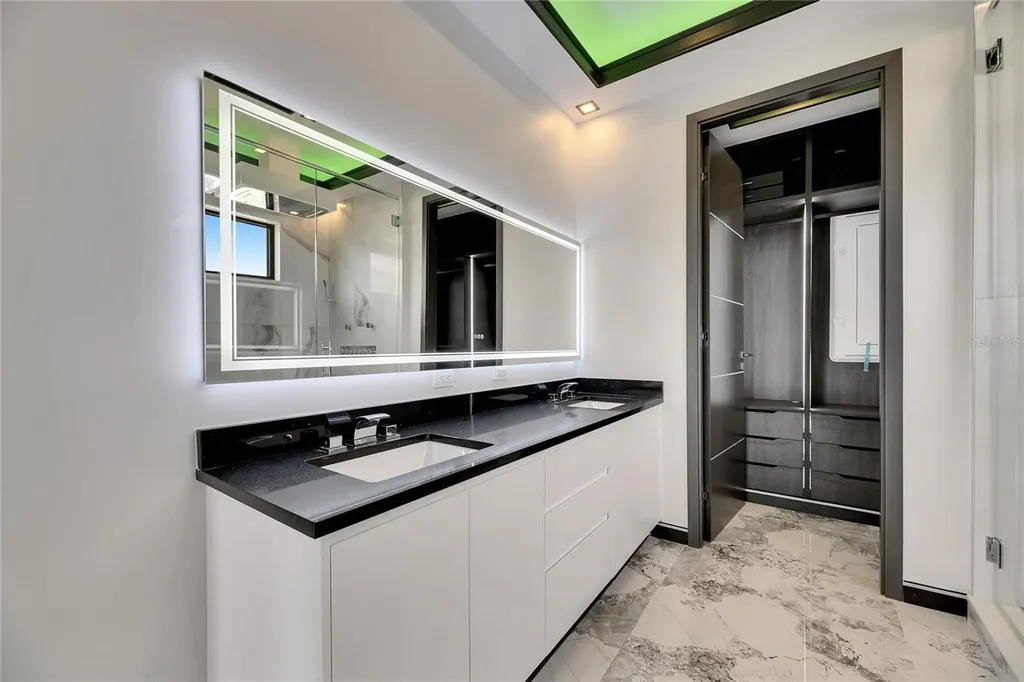 6526 Simone Shores Circle Apollo Beach FL 33572