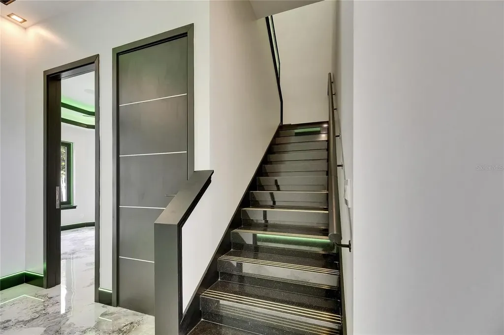 6526 Simone Shores Circle Apollo Beach FL 33572