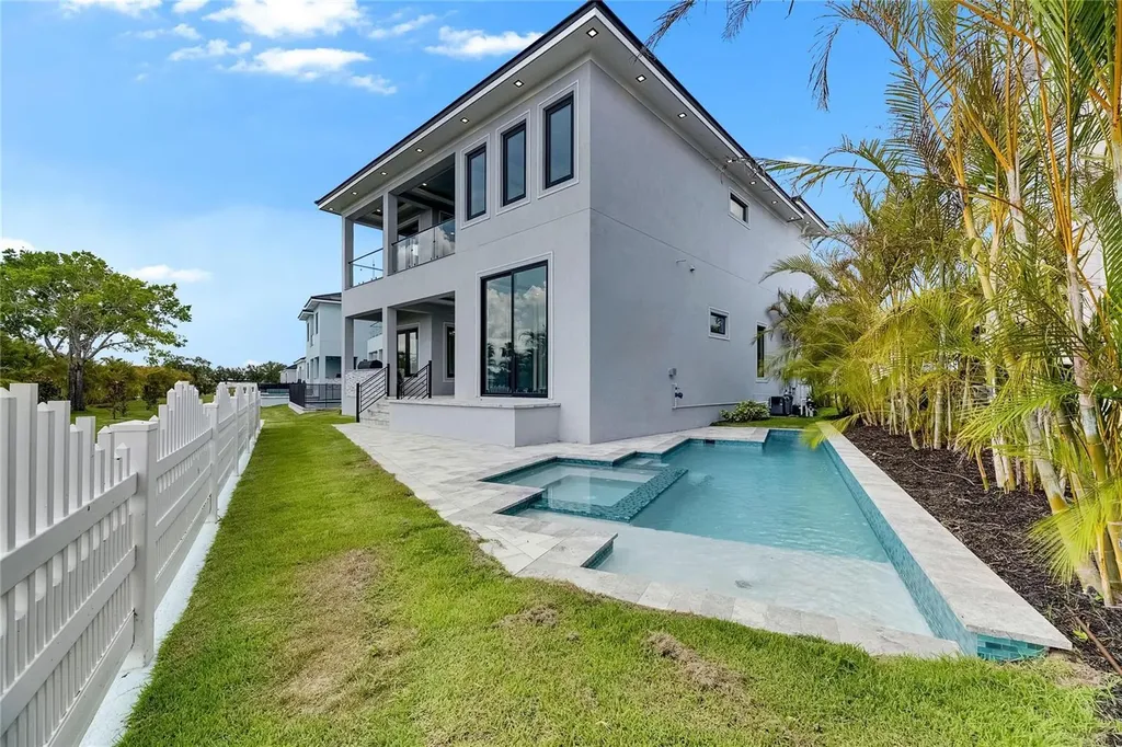 6526 Simone Shores Circle Apollo Beach FL 33572