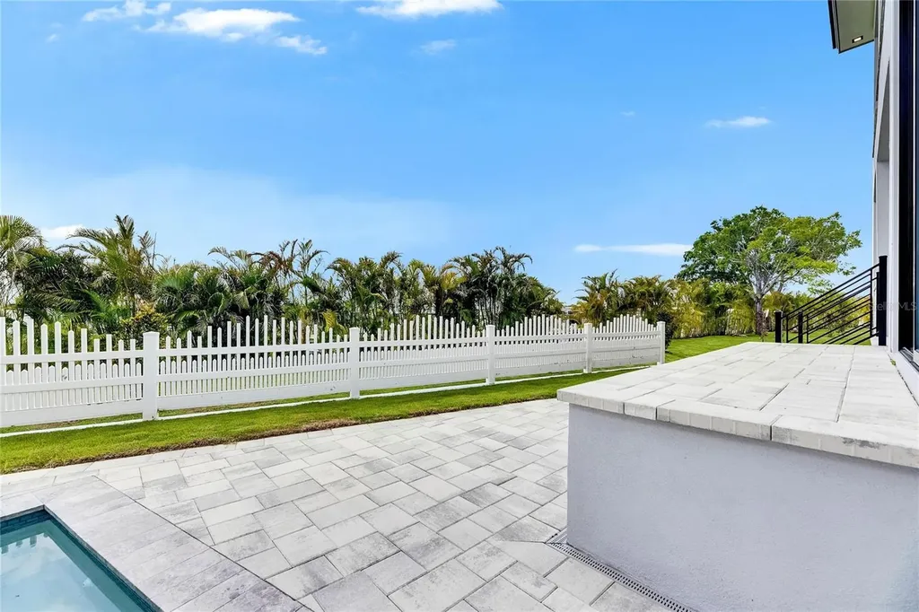 6526 Simone Shores Circle Apollo Beach FL 33572