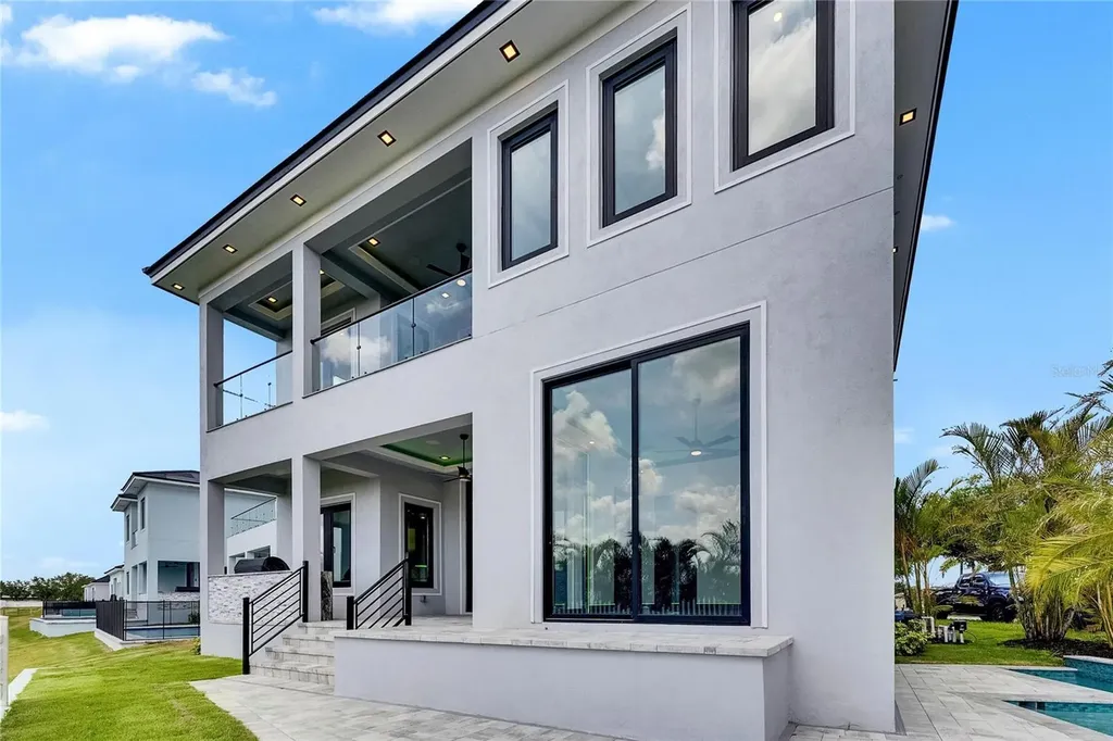 6526 Simone Shores Circle Apollo Beach FL 33572