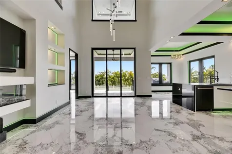 6526 Simone Shores Circle Apollo Beach FL 33572