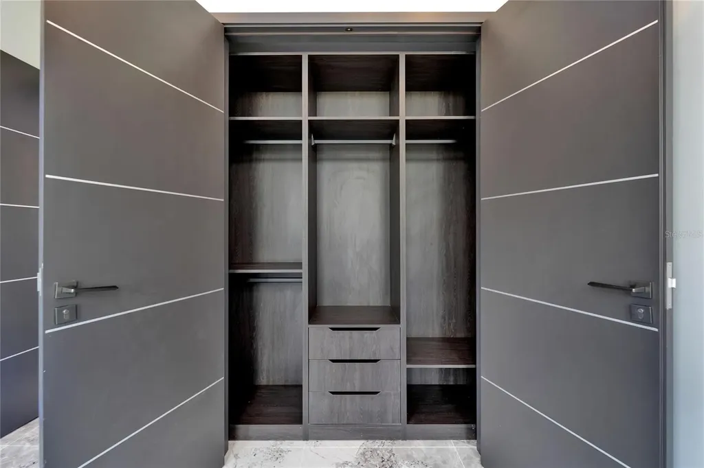 6520 Simone Shores Circle Apollo Beach FL 33572