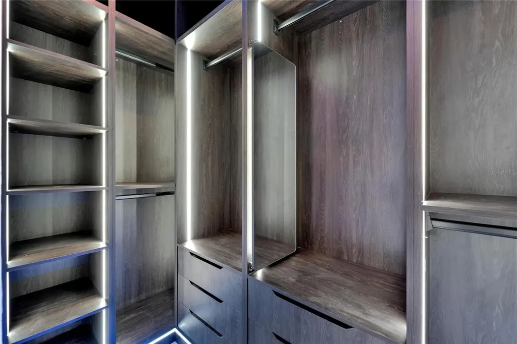 6520 Simone Shores Circle Apollo Beach FL 33572