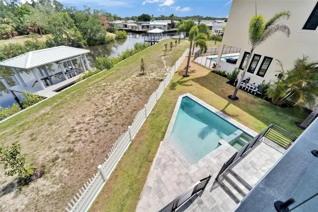6520 Simone Shores Circle Apollo Beach FL 33572