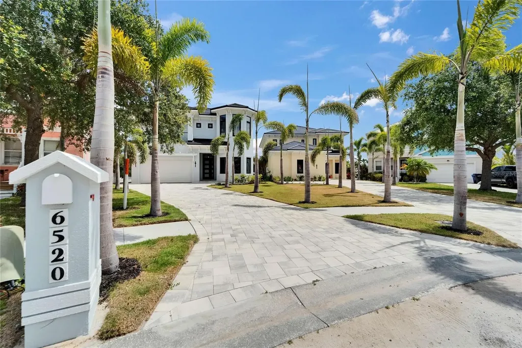 6520 Simone Shores Circle Apollo Beach FL 33572
