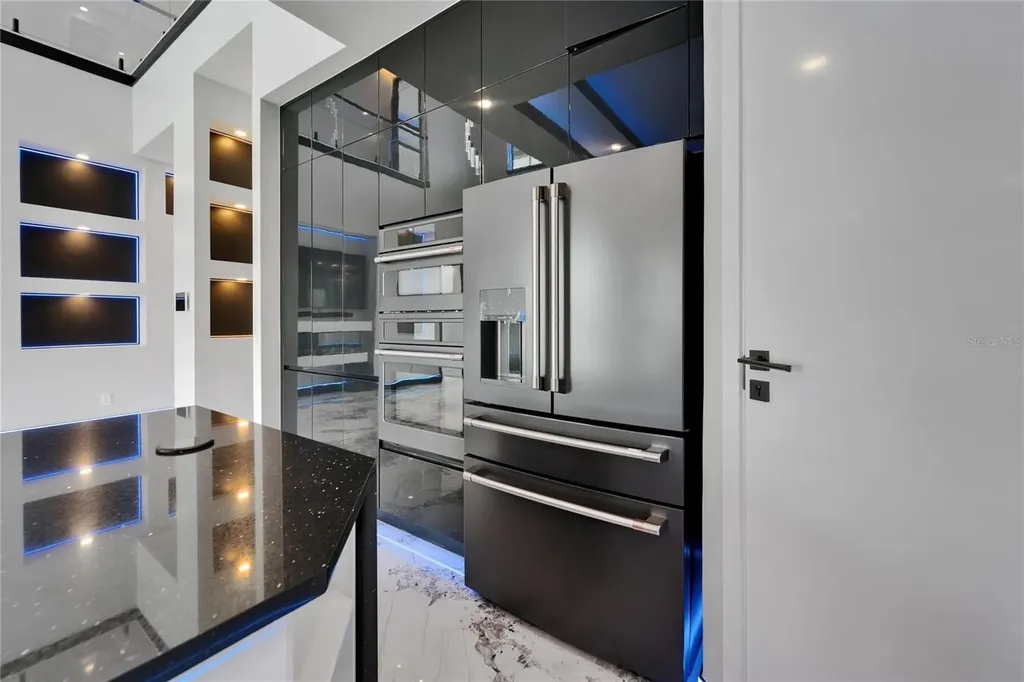 6520 Simone Shores Circle Apollo Beach FL 33572