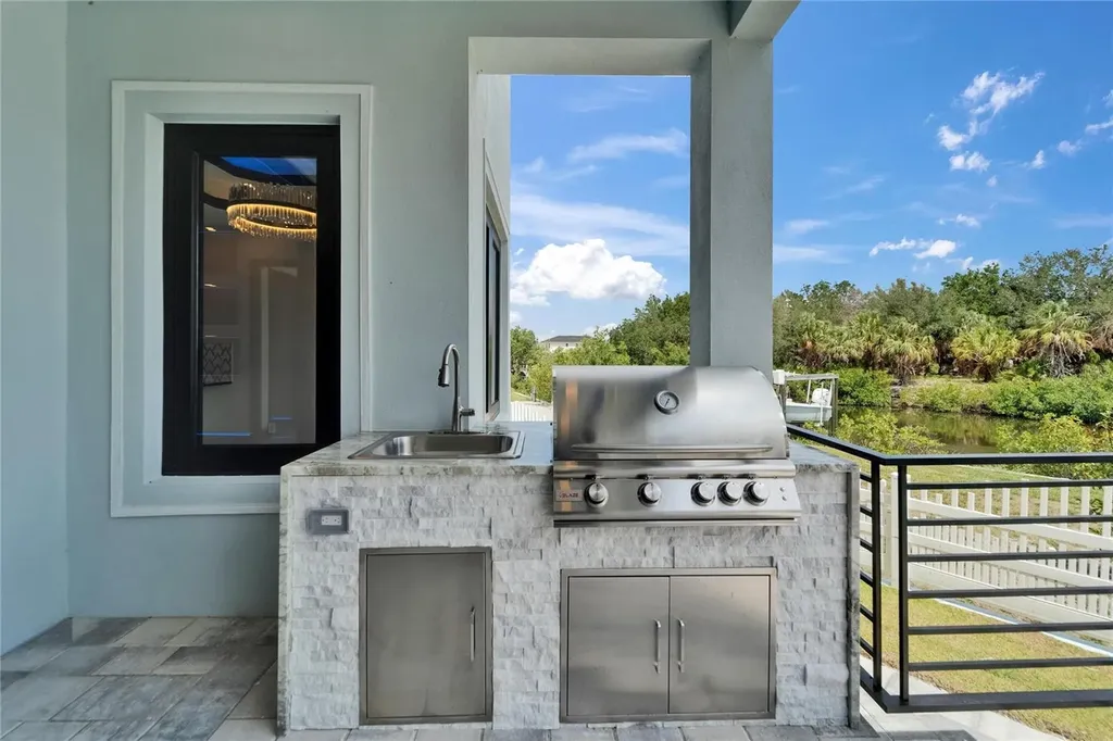 6520 Simone Shores Circle Apollo Beach FL 33572