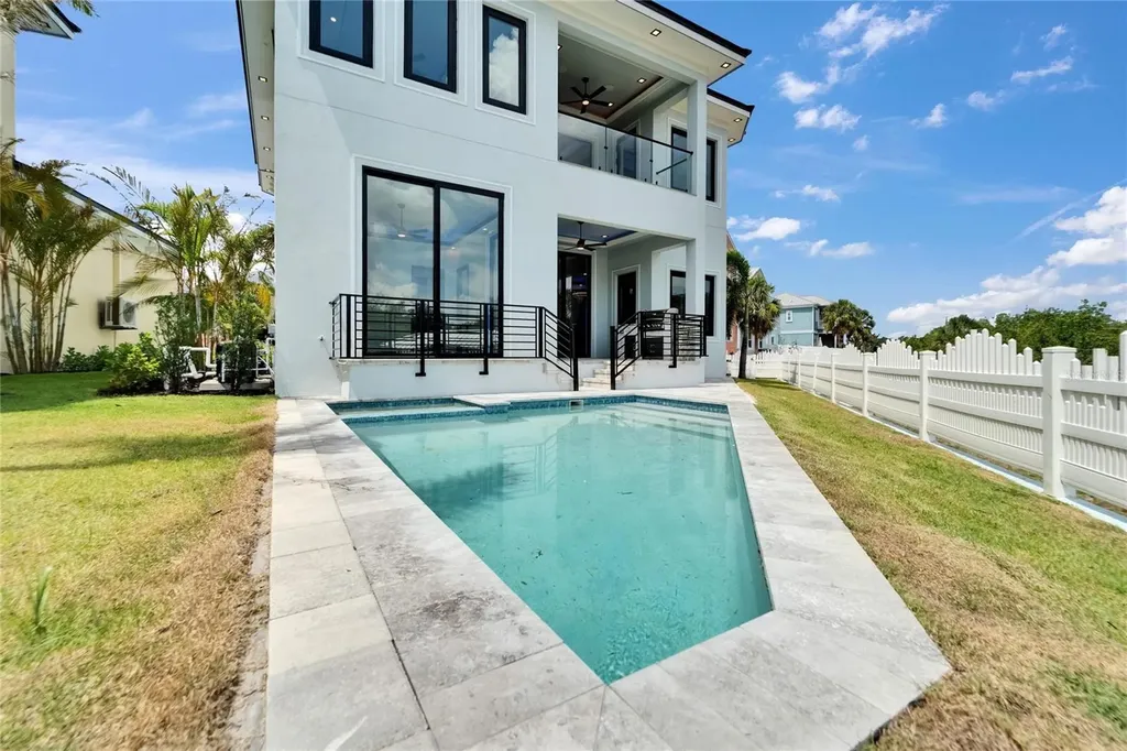 6520 Simone Shores Circle Apollo Beach FL 33572