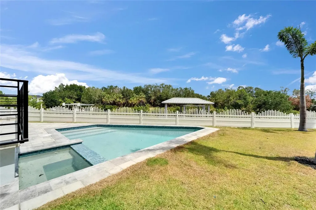 6520 Simone Shores Circle Apollo Beach FL 33572