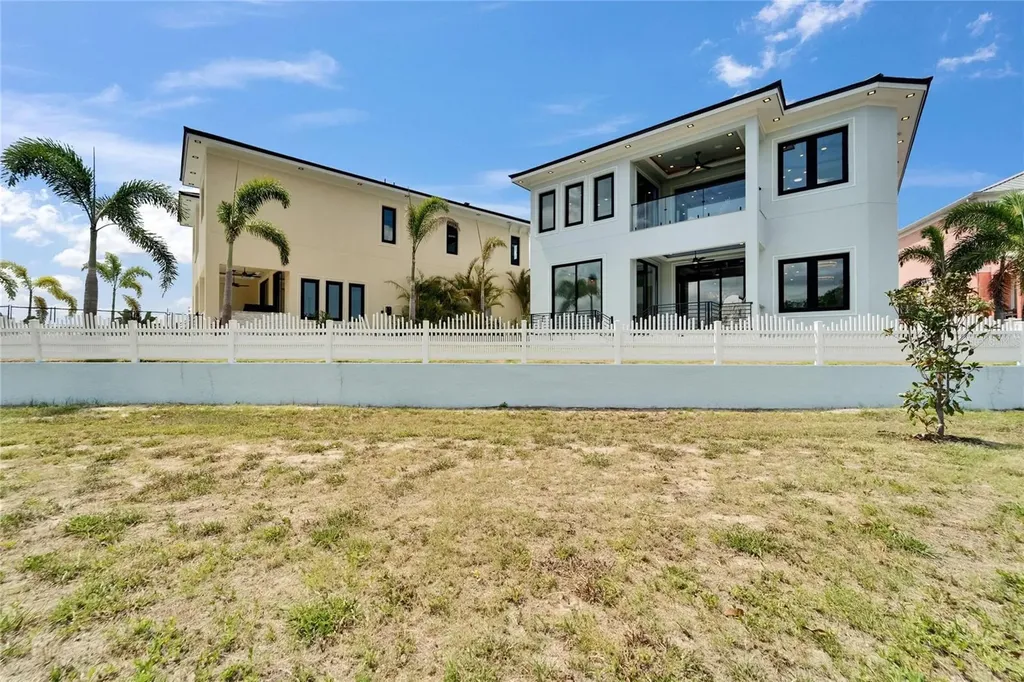 6520 Simone Shores Circle Apollo Beach FL 33572
