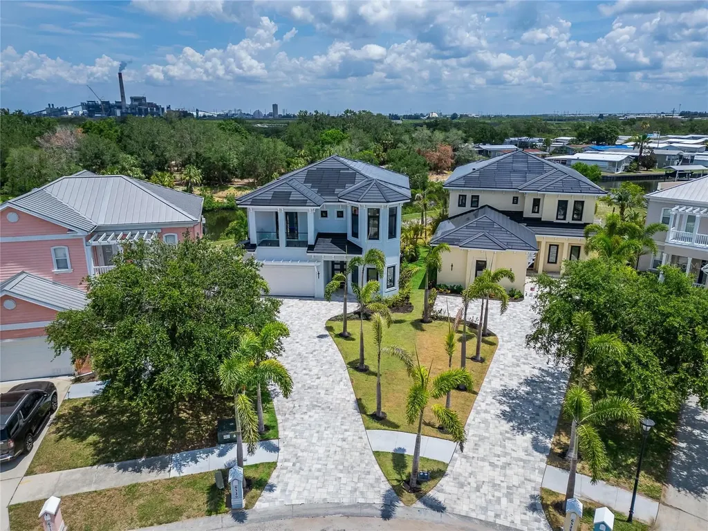 6520 Simone Shores Circle Apollo Beach FL 33572