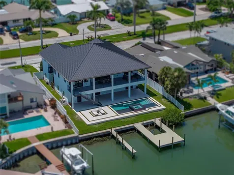 1037 79th Street S St Petersburg FL 33707