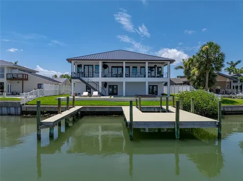 1037 79th Street S St Petersburg FL 33707