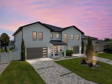 1037 79th Street S St Petersburg FL 33707